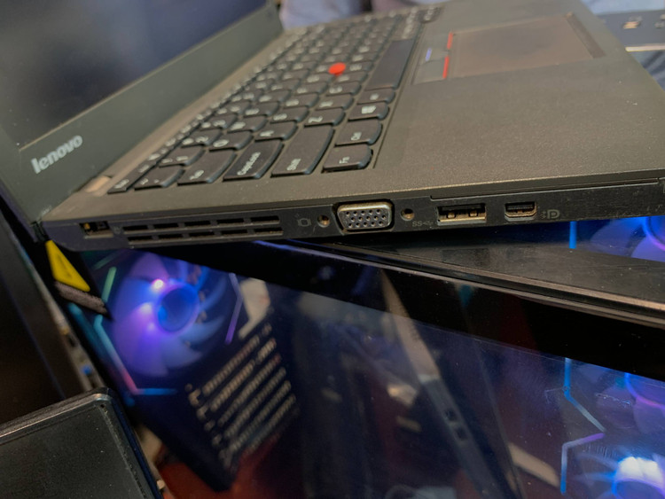 لپتاپ استوک Lenovo ThinkPad X250